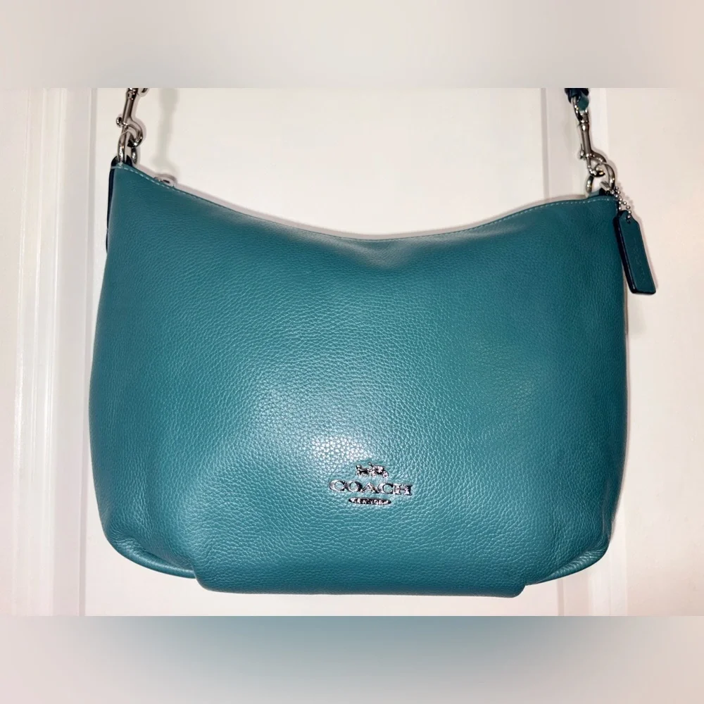 Coach versatile hobo sleek